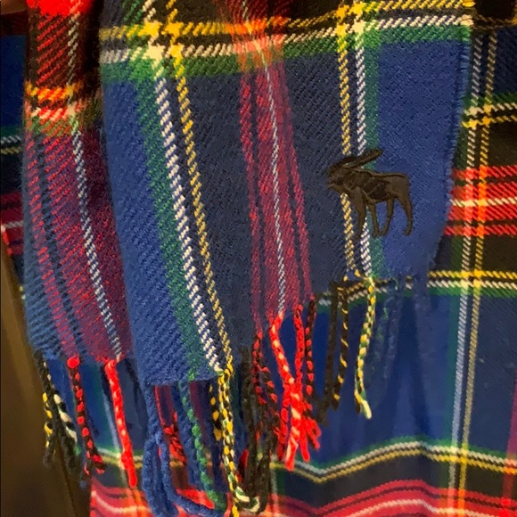 Abercrombie & Fitch scarf - Picture 4 of 4